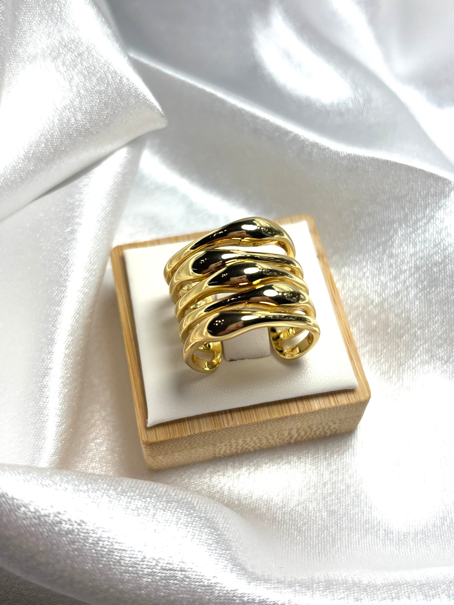 ANELLO RAYA